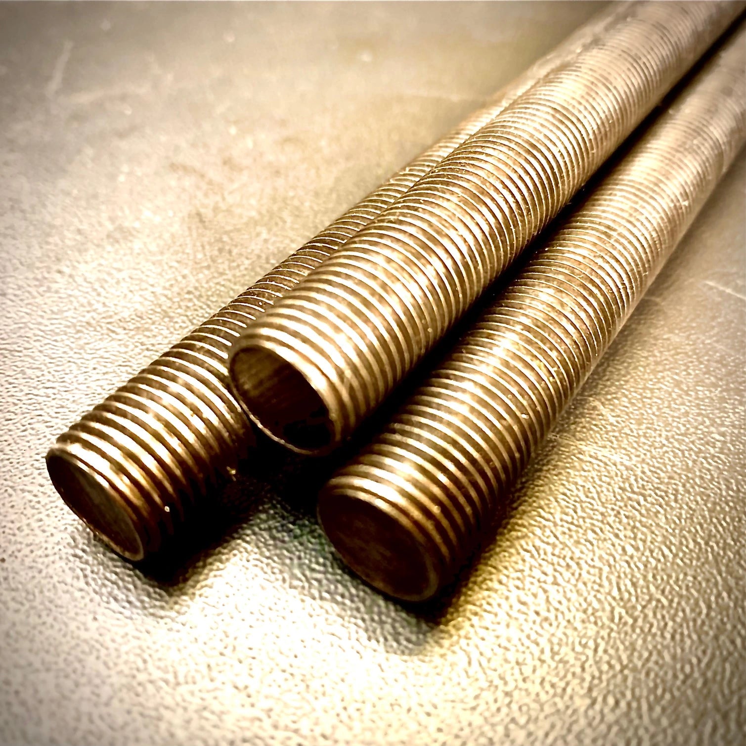 UNF 12" 18" 24" Self Colour Threaded Bar Stud Rod Steel Mild Steel 4.8 - Fixaball Ltd. Fixings and Fasteners UK