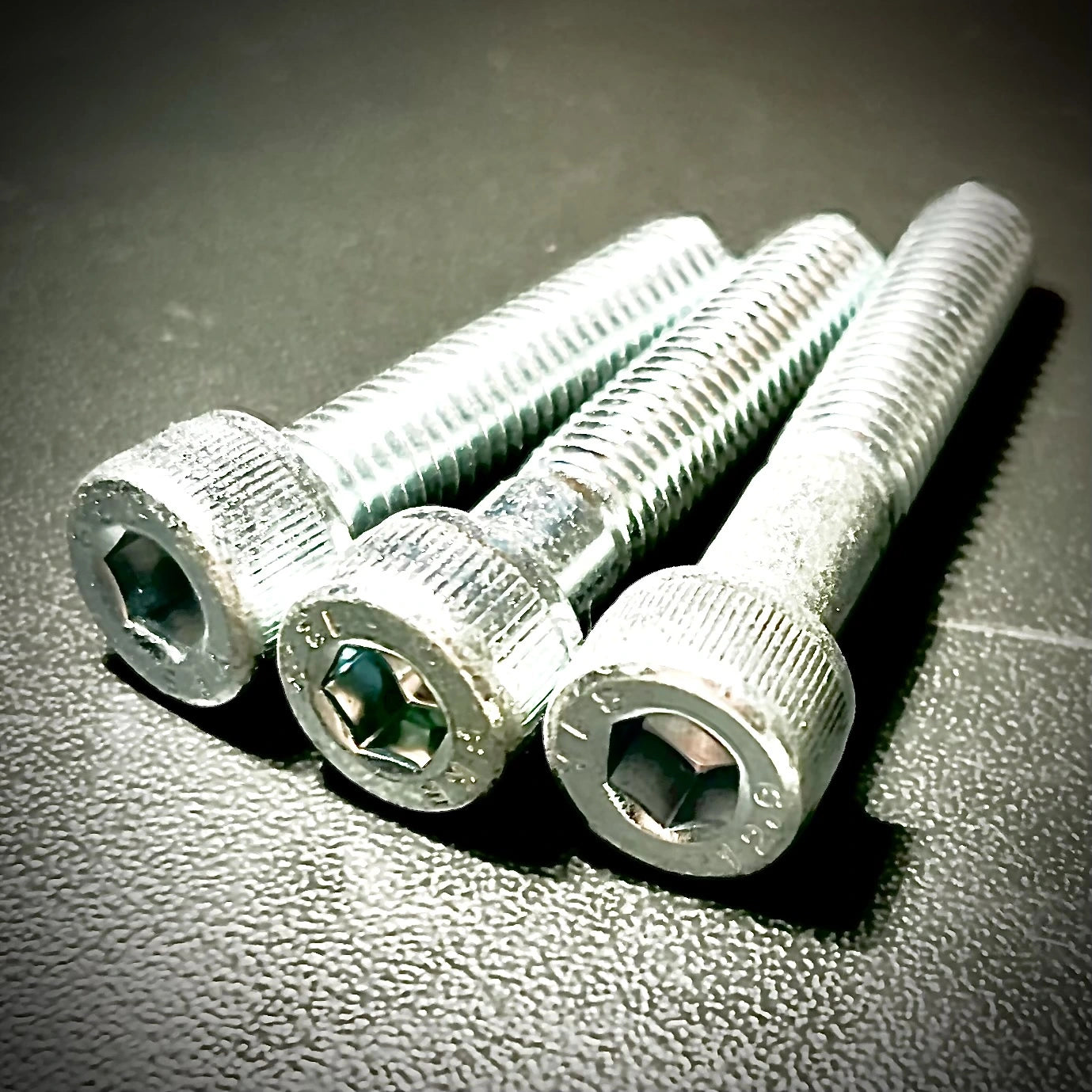 M8 Socket Cap Screw High Tensile 12.9 BZP DIN 912 - Fixaball Ltd. Fixings and Fasteners UK