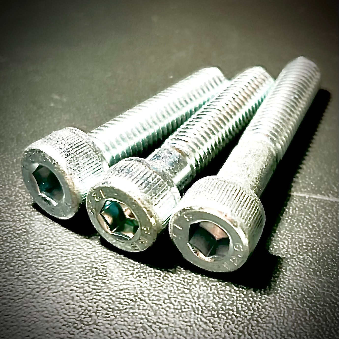 M5, Socket Cap Screw, High Tensile/ 12.9, Zinc, ISO 4762, DIN 912. - Fixaball Ltd. Fixings and Fasteners UK